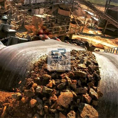 ¿Una lámina de caucho de 6 mm es resistente a los disolventes?